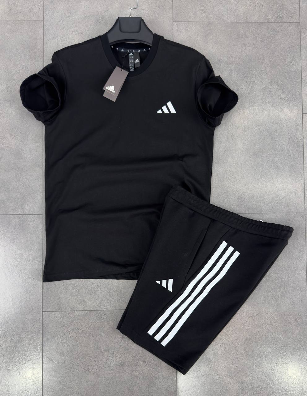 Adidas suit shorts M0- Summ⛱️
