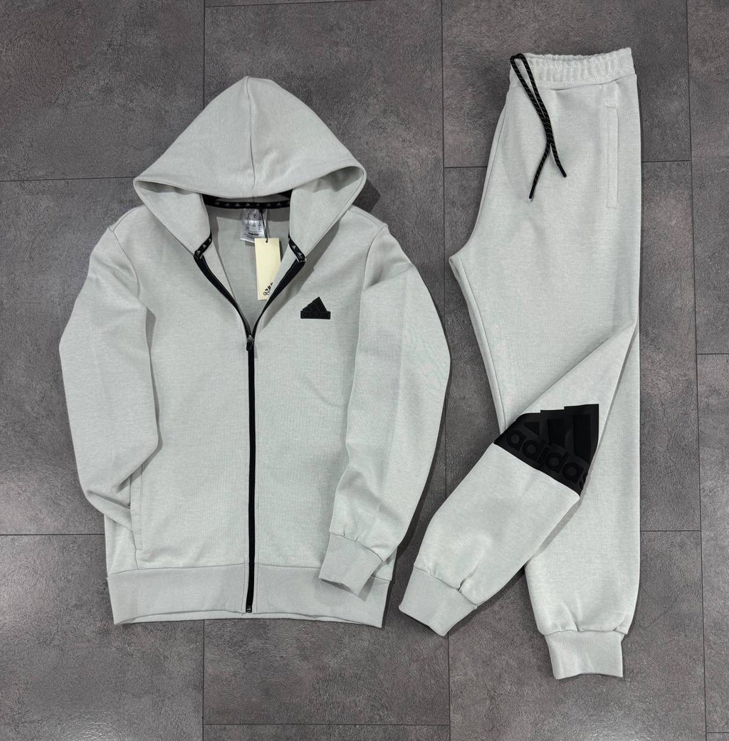 Adidas Tracksuit 27