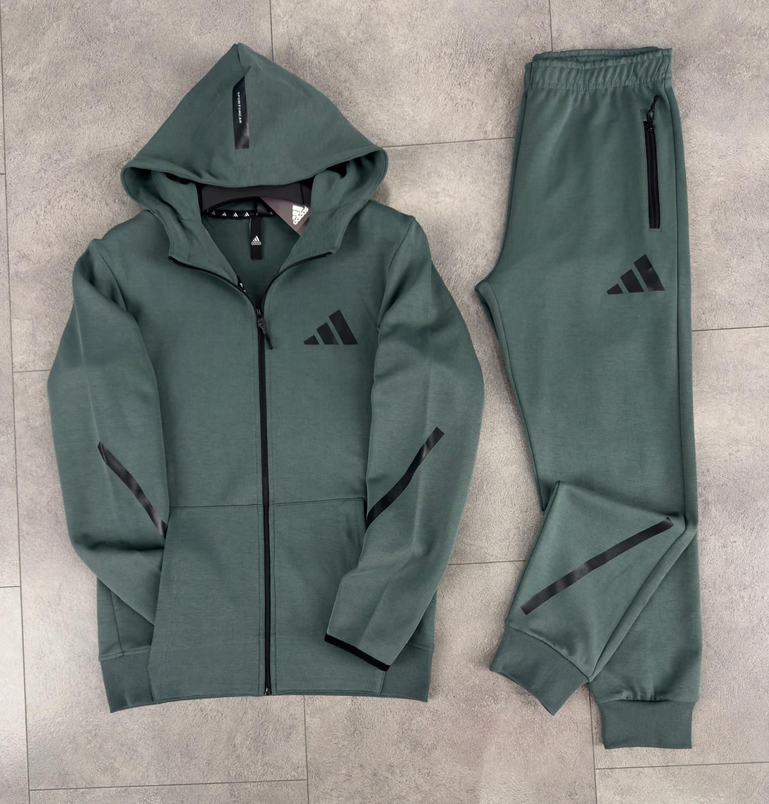 Adidas Tracksuit 2026-01