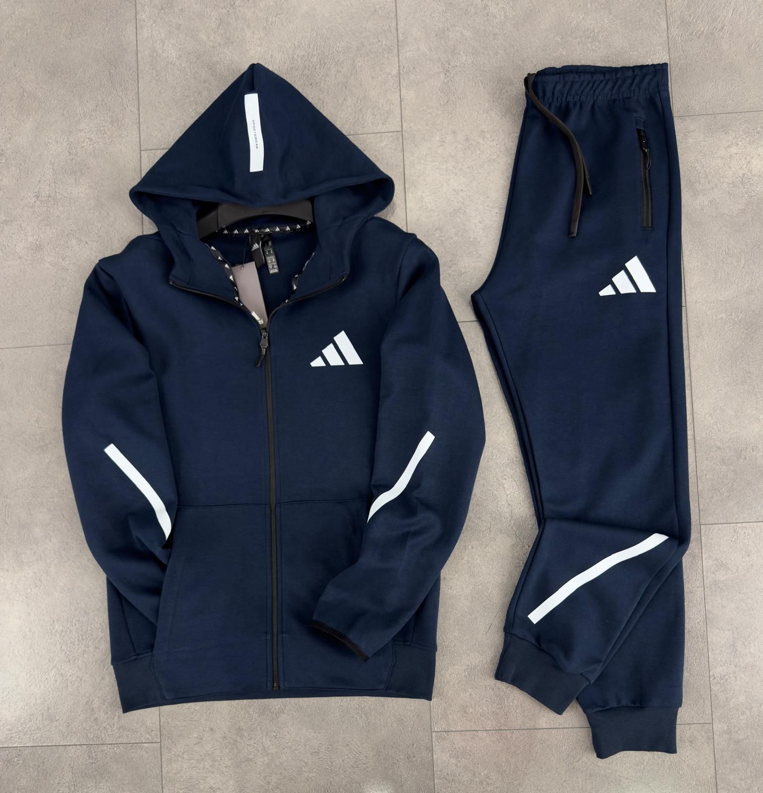 Adidas Tracksuit 2026-01