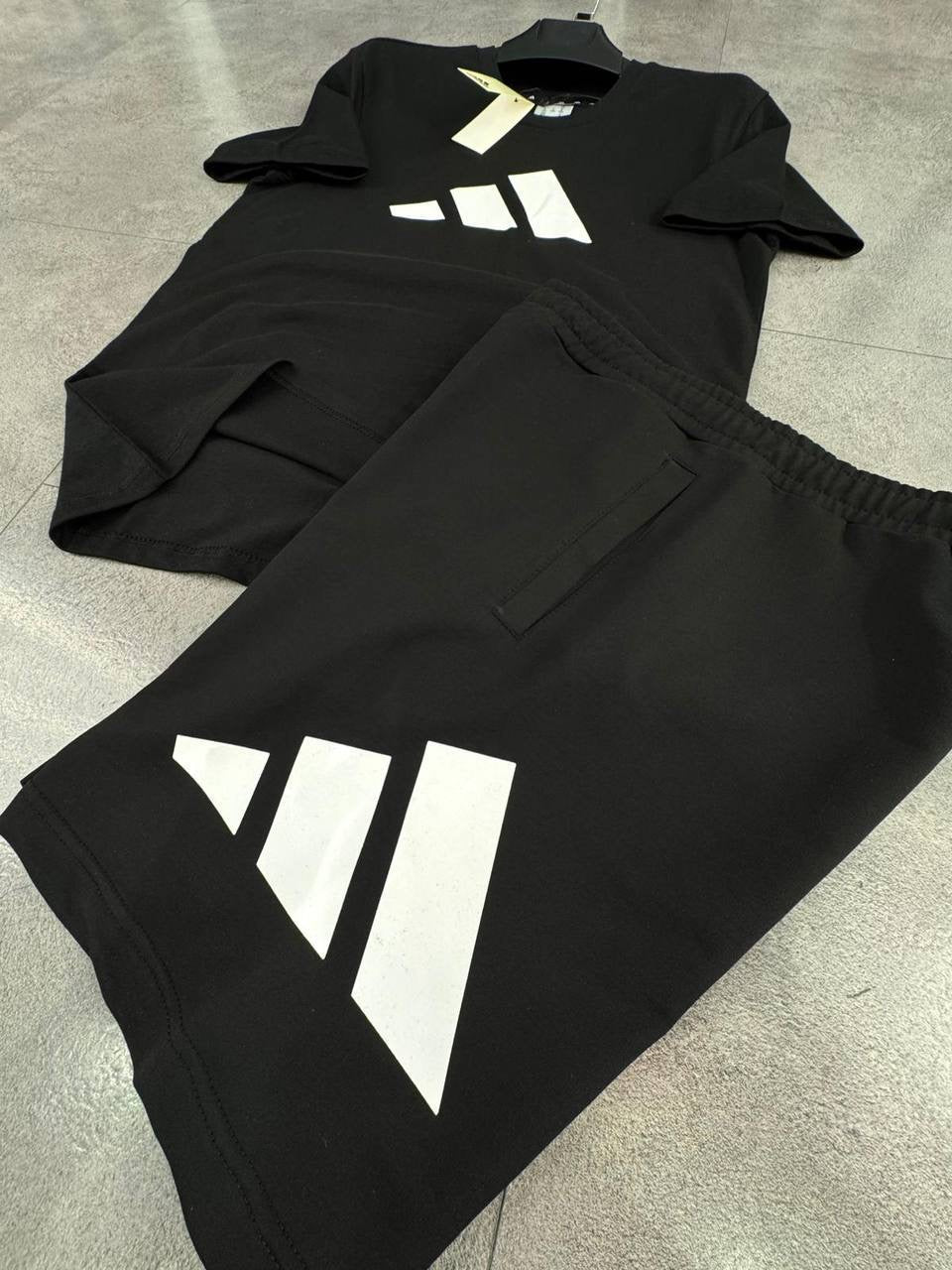 Adidas short set Cotton A-S26