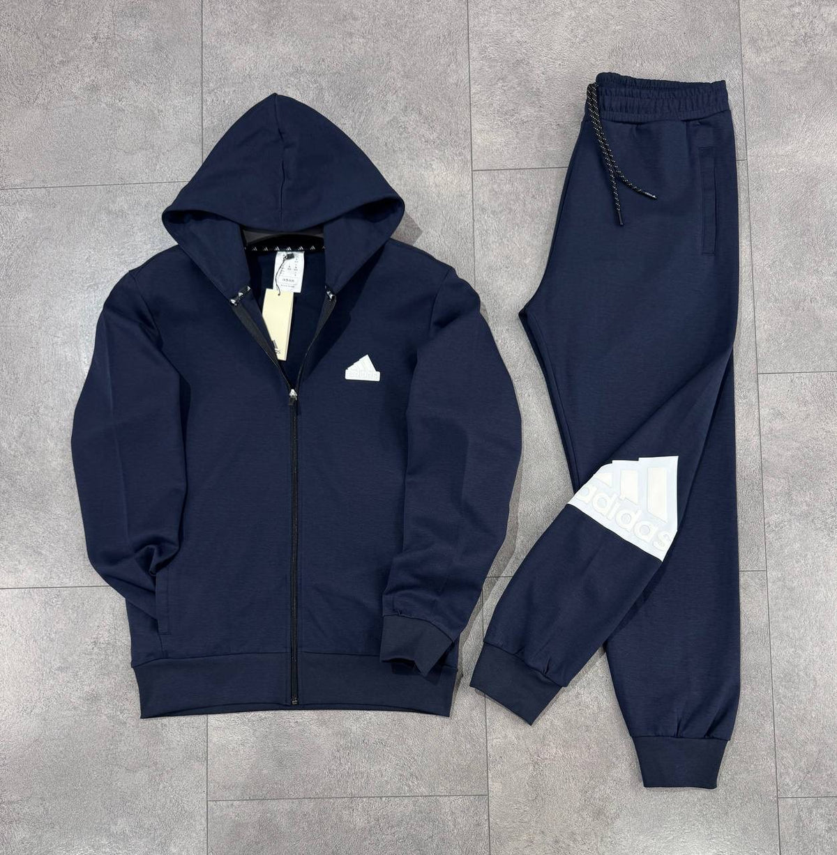 Adidas Tracksuit 27
