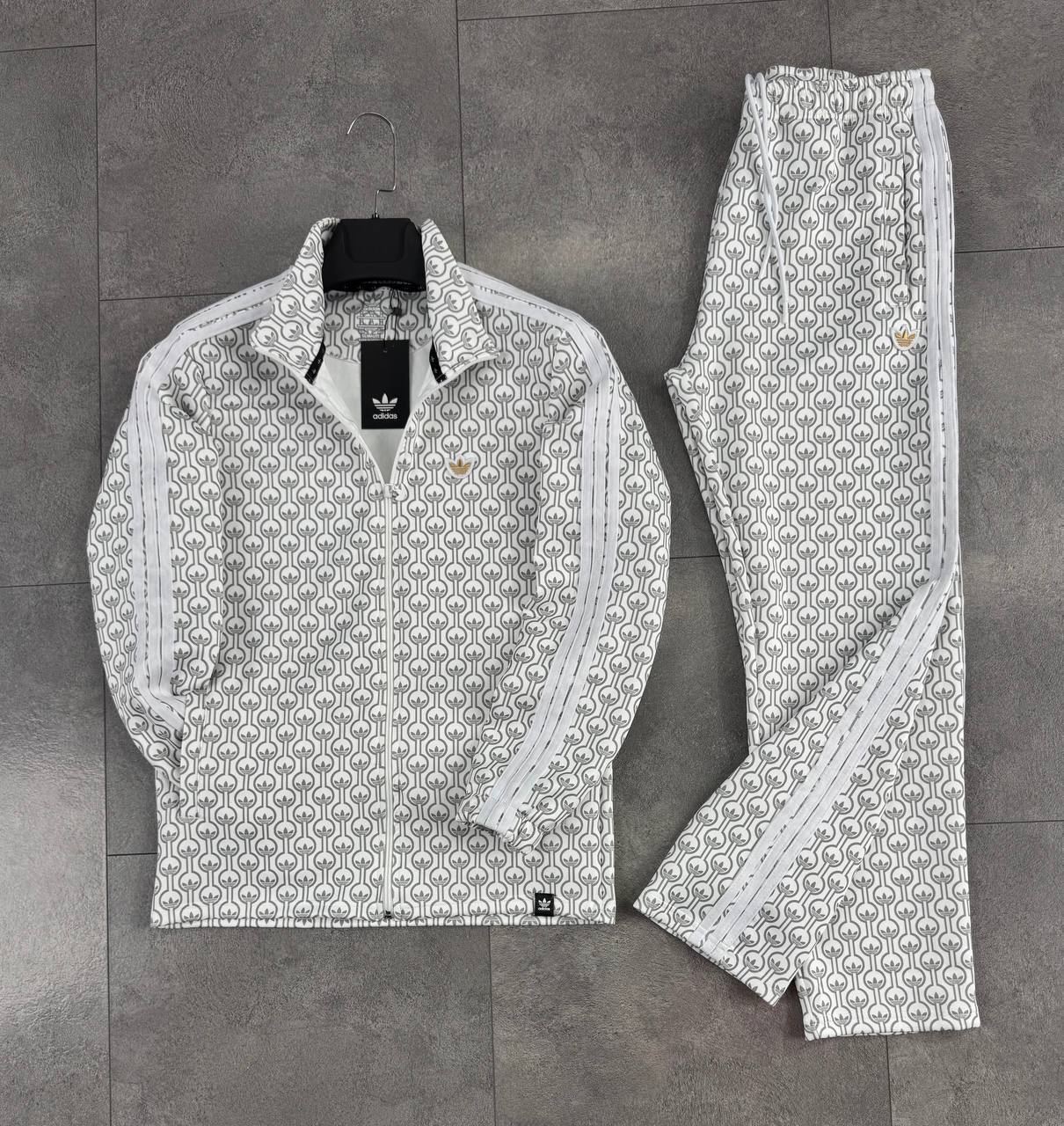 Adidas TrackSuit 2026-O6