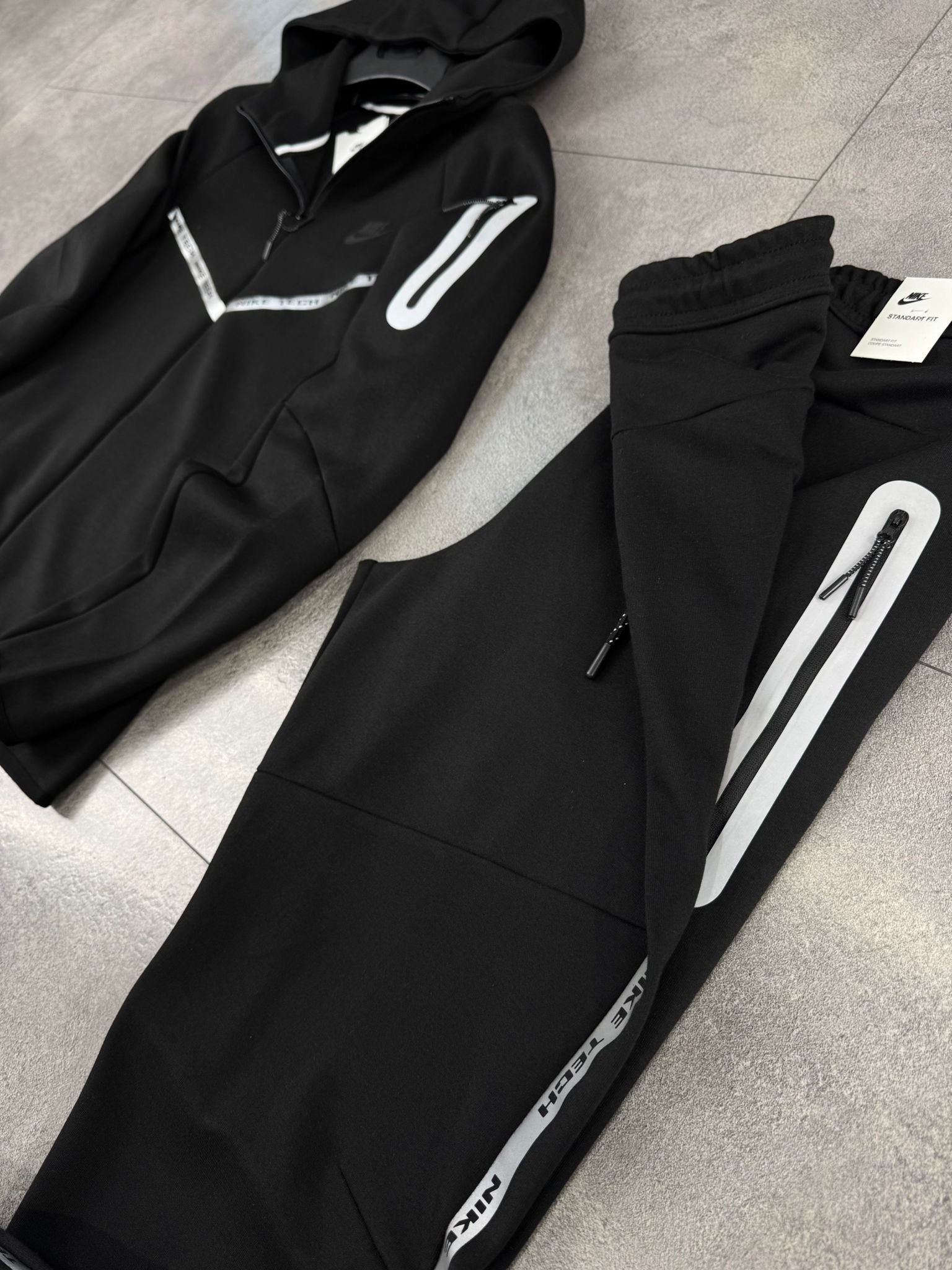 Nike Tech Reflect