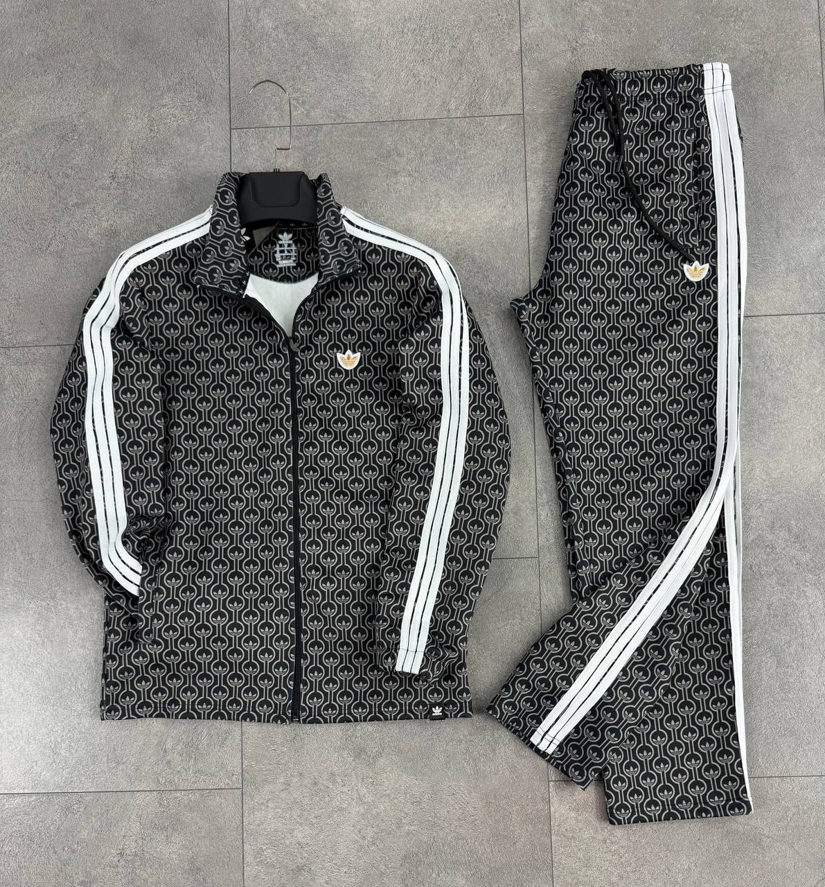 Adidas TrackSuit 2026-O6