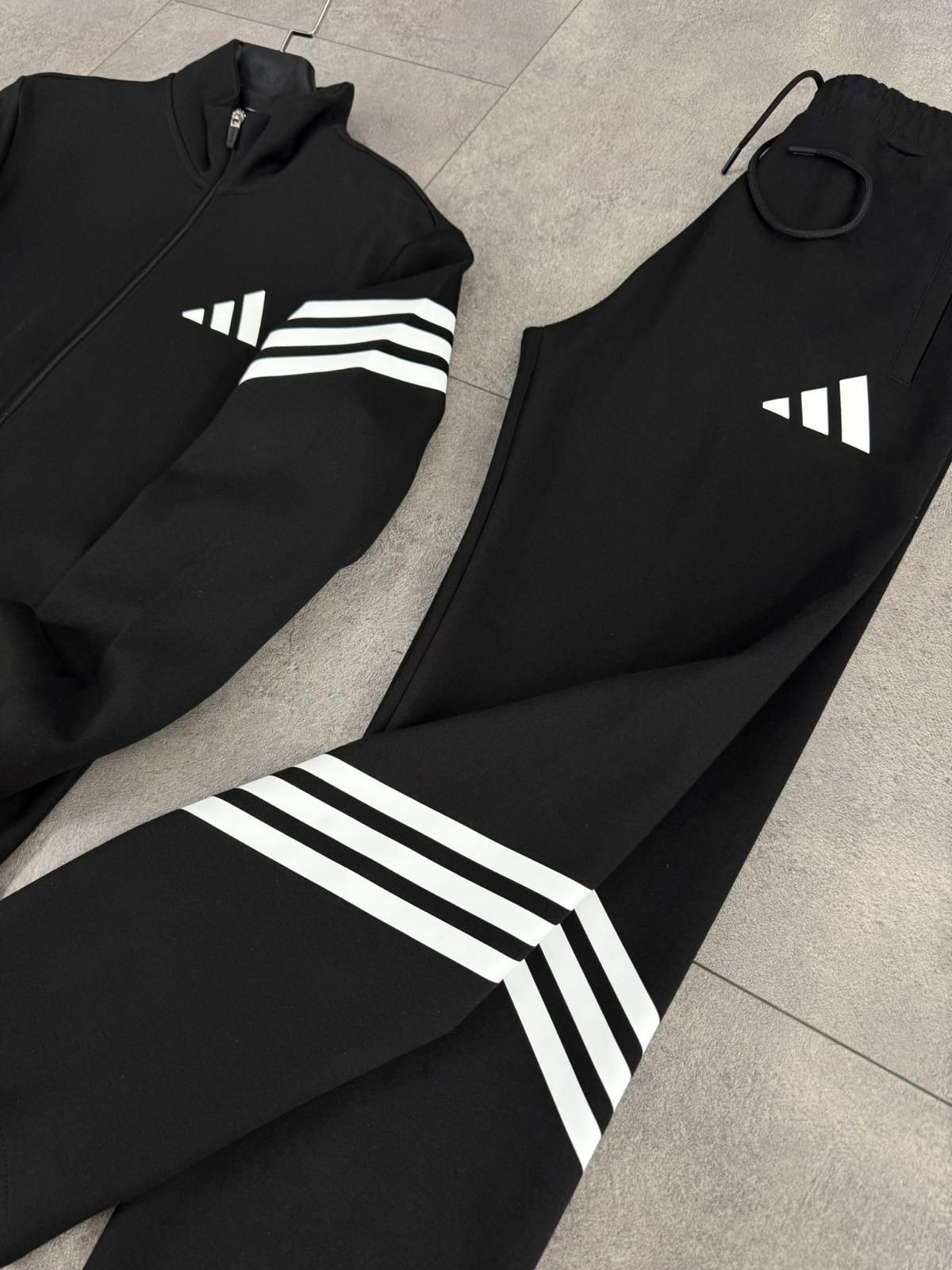 Adidas TrackSuit-2026-00