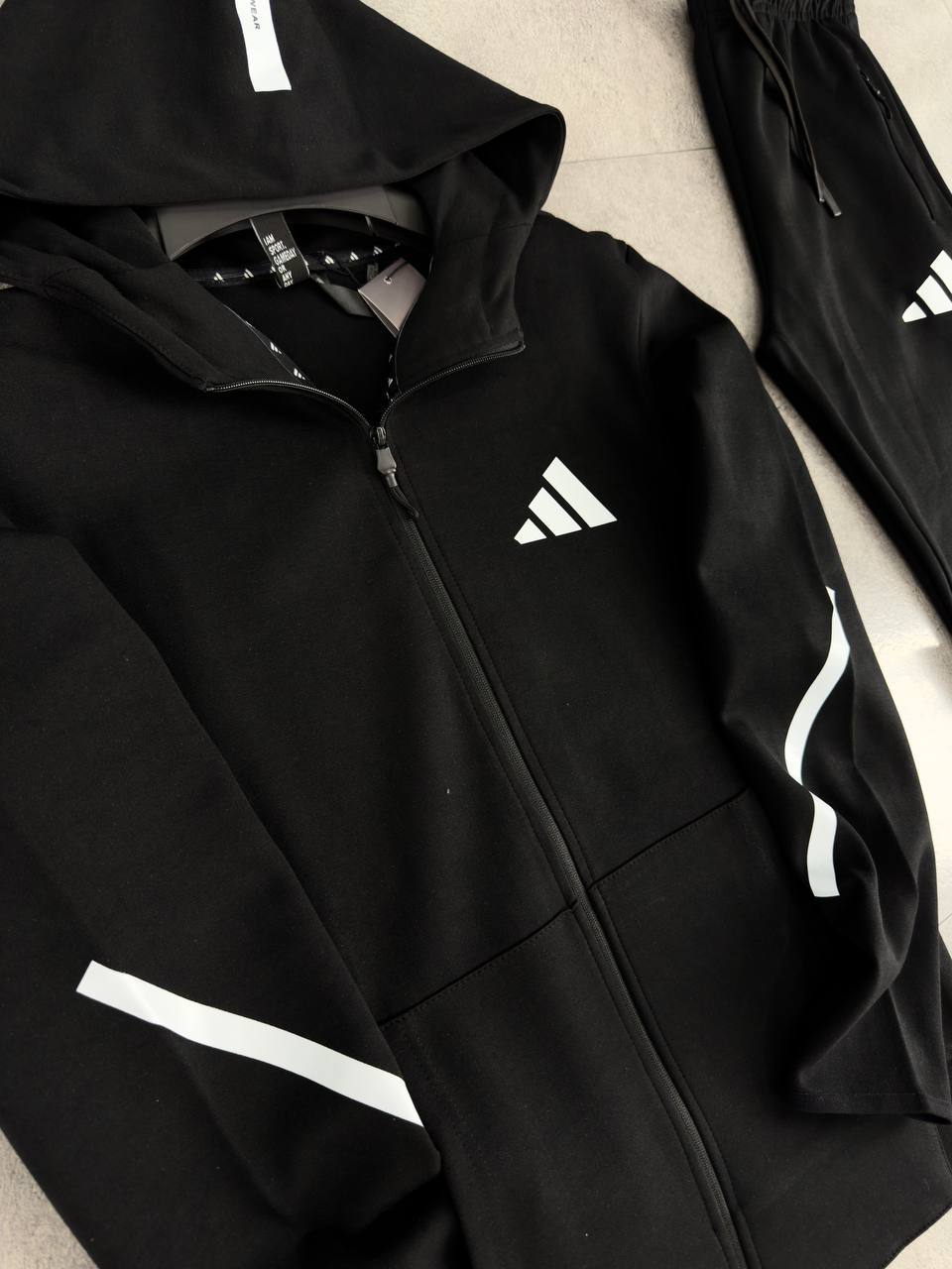 Adidas Tracksuit 2026-01