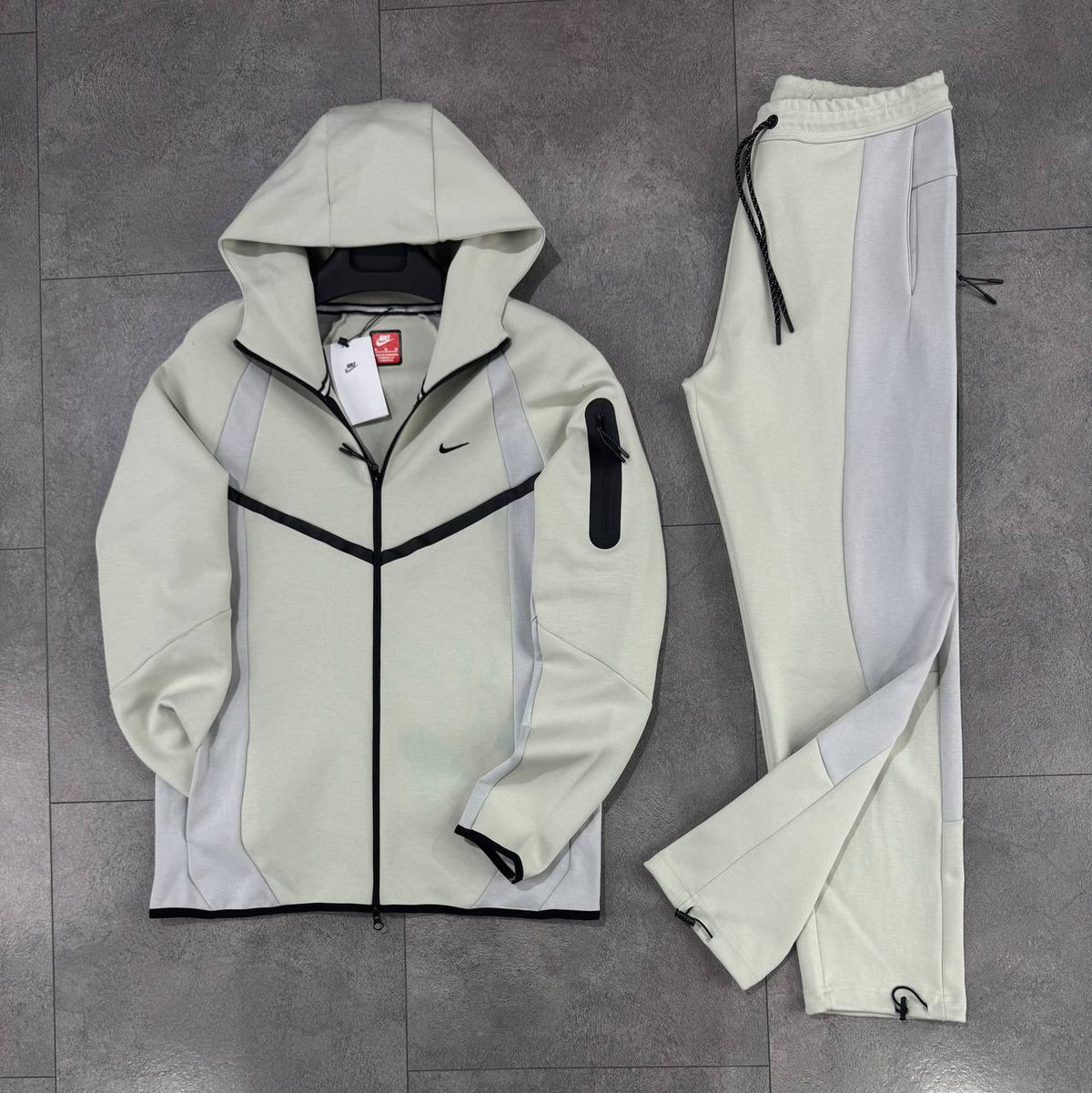 Nike tech fleece NE